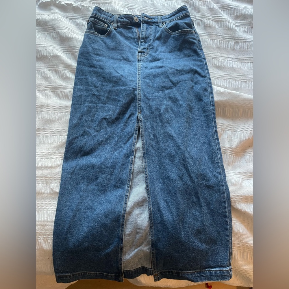 Steve Madden high waisted jean skirt🌻